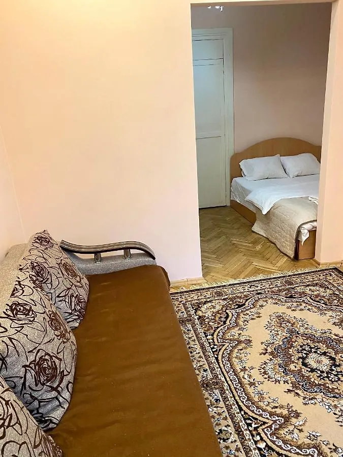 Apartment Квартира Біля Залізничного Вокзалу Вулиця Залізнична 10 До 5 Гостей Lviv Ukraine