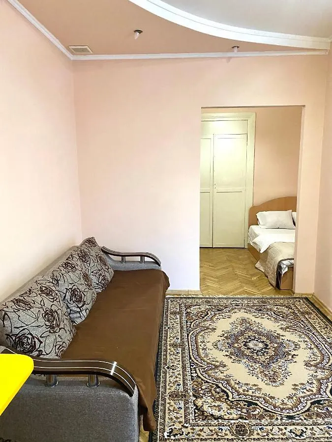 Квартира Біля Залізничного Вокзалу Вулиця Залізнична 10 До 5 Гостей Lviv Apartment