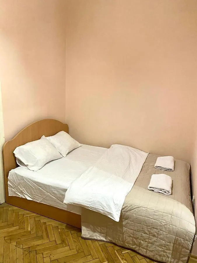 Apartment Квартира Біля Залізничного Вокзалу Вулиця Залізнична 10 До 5 Гостей Lviv